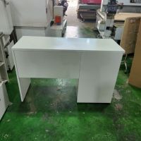 Bàn Làm Việc Gỗ BLVG02.jpg