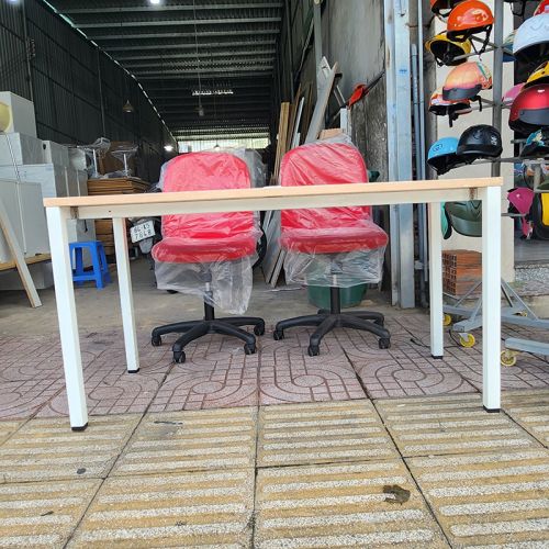 Bàn Làm Việc Chân Sắt BLVCS03