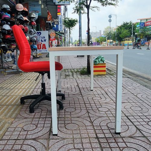 Bàn Làm Việc Chân Sắt BLVCS03