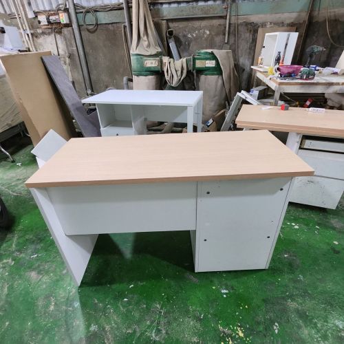 Bàn Làm Việc Gỗ BLVG03-7.jpg