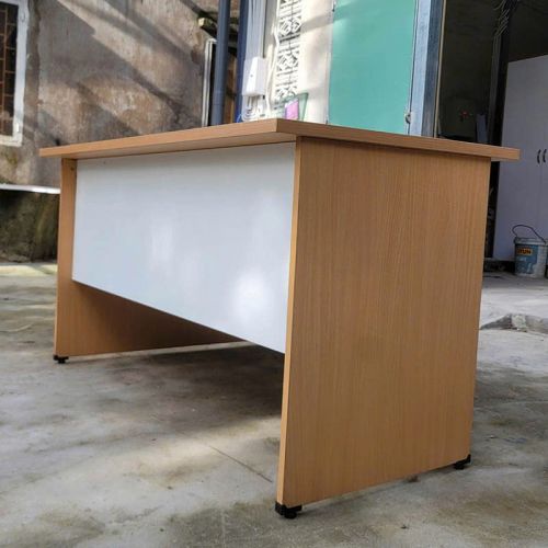 Bàn Làm Việc Gỗ BLVG16.jpg